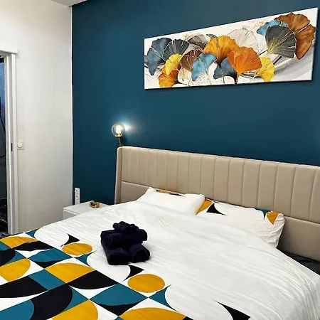 Chic Renovated 2 Bedroom Entire Apartment Or Only Private Rooms In Liberation In Nice With Garage On Demand, Ac, Wi-Fi And Tram Access Extérieur photo