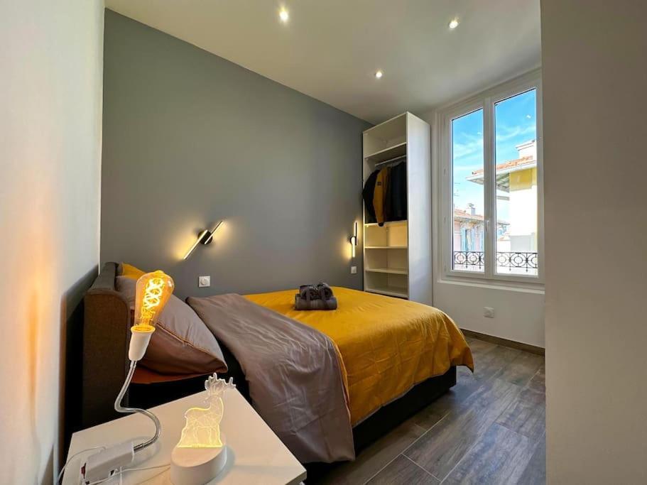 Appartement Chic Renovated 2 Bedroom Entire Or Only Private In Liberation In With Garage On Demand, Ac, Wi-fi And Tram Access Nice